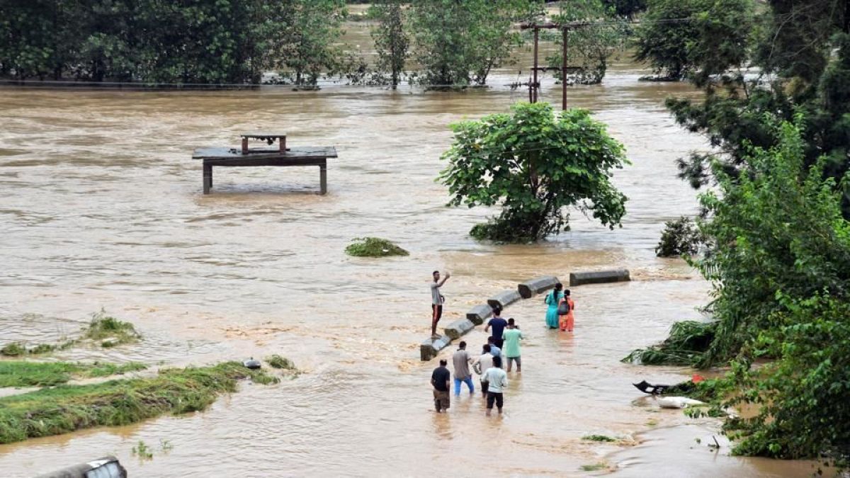 IMD issues heavy rainfall alert for these states