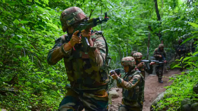 जम्मू कश्मीर के अनंतनाग में मुठभेड़, सेना ने दो आतंकियों को किया ढेर