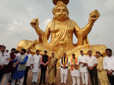 प्रदेश अध्यक्ष ने किये भगवान हनुमान जी के दर्शन, पितृ पर्वत पहुंचकर की पूजा