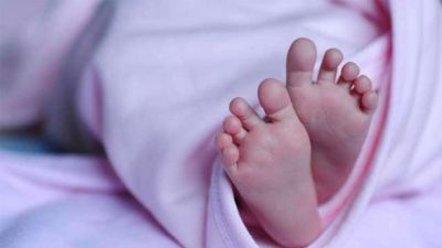 Bihar: Newborn found lying on road in critical condition
