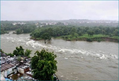 Floods wreaked havoc in 394 villages of Madhya Pradesh, CM Shivraj spoke to PM Modi