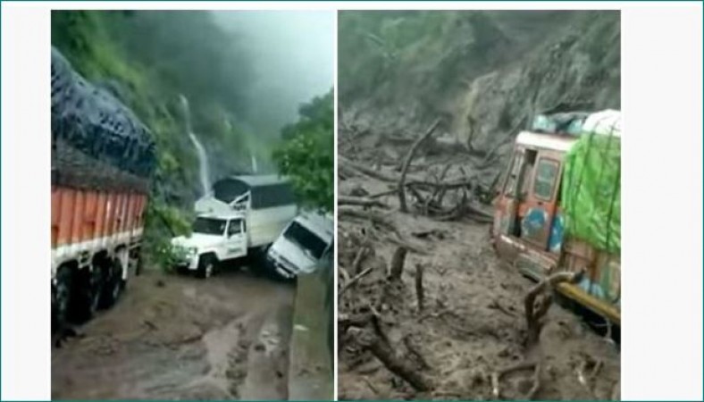 Massive landslide in Aurangabad, vehicles buried in debris