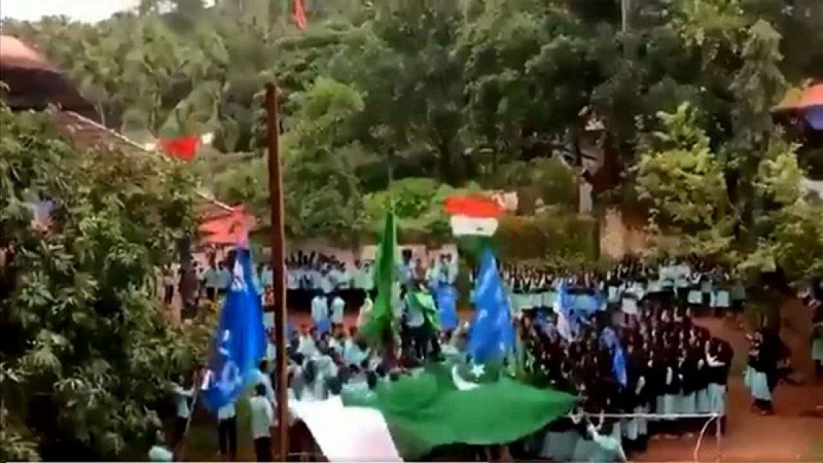VIDEO: Pakistani flag again waved in Kerala, Over 30 students booked