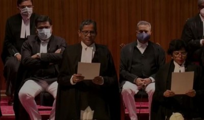 History created in the SC, CJI administers oath to 9 judges simultaneously