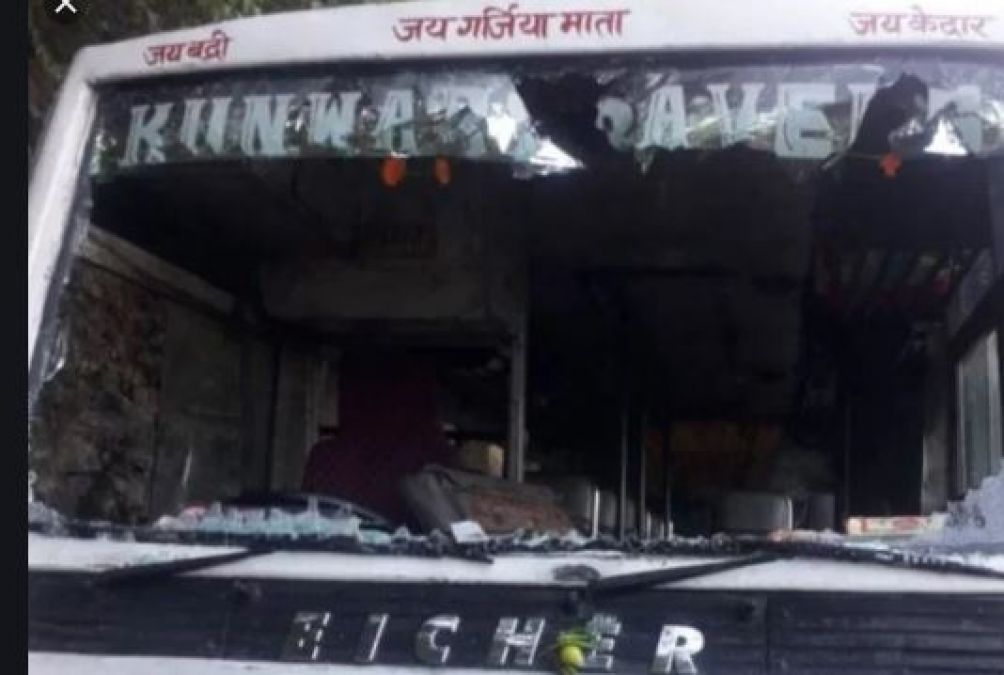 One dead as elephant attacks bus in Uttarakhand
