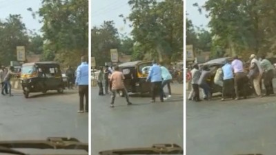 Auto running on the road without driver, people shocked to see video
