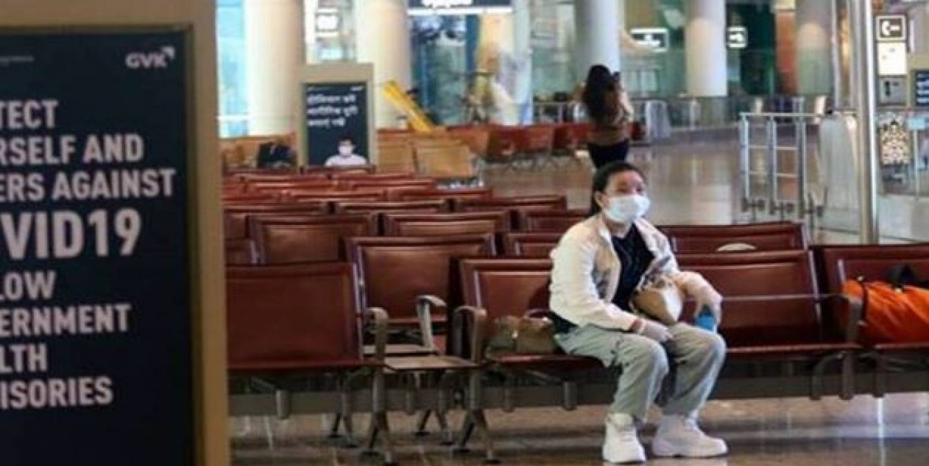 महाराष्ट्र में ओमिक्रोन वैरिएंट से सनसनी, 25 अंतरराष्ट्रीय यात्री संक्रमित