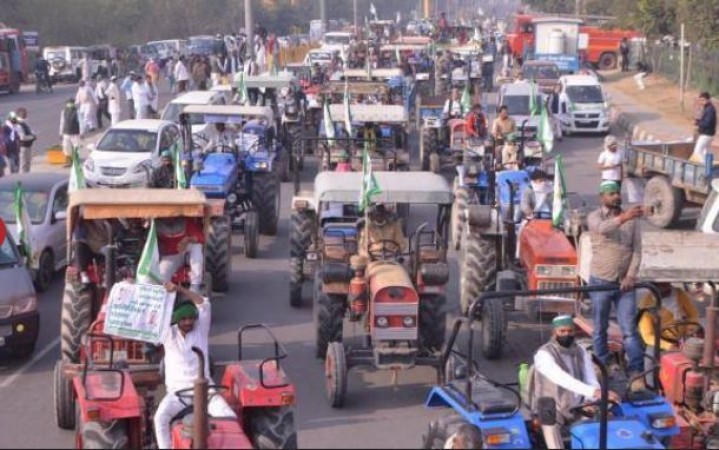 किसानों का दिल्ली पहुंचना जारी, पुलिस कर रही बैरिकेडिंग और सुरक्षा की तैयारी
