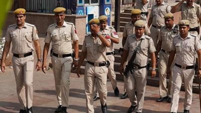 दिल्ली पुलिस पर बढ़ते जा रहे हमले, लोकसभा में हुआ आकड़ो का खुलासा