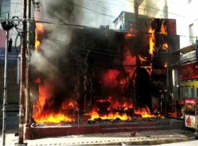 Fire breaks out in blackberry mobile showroom in Haldwani