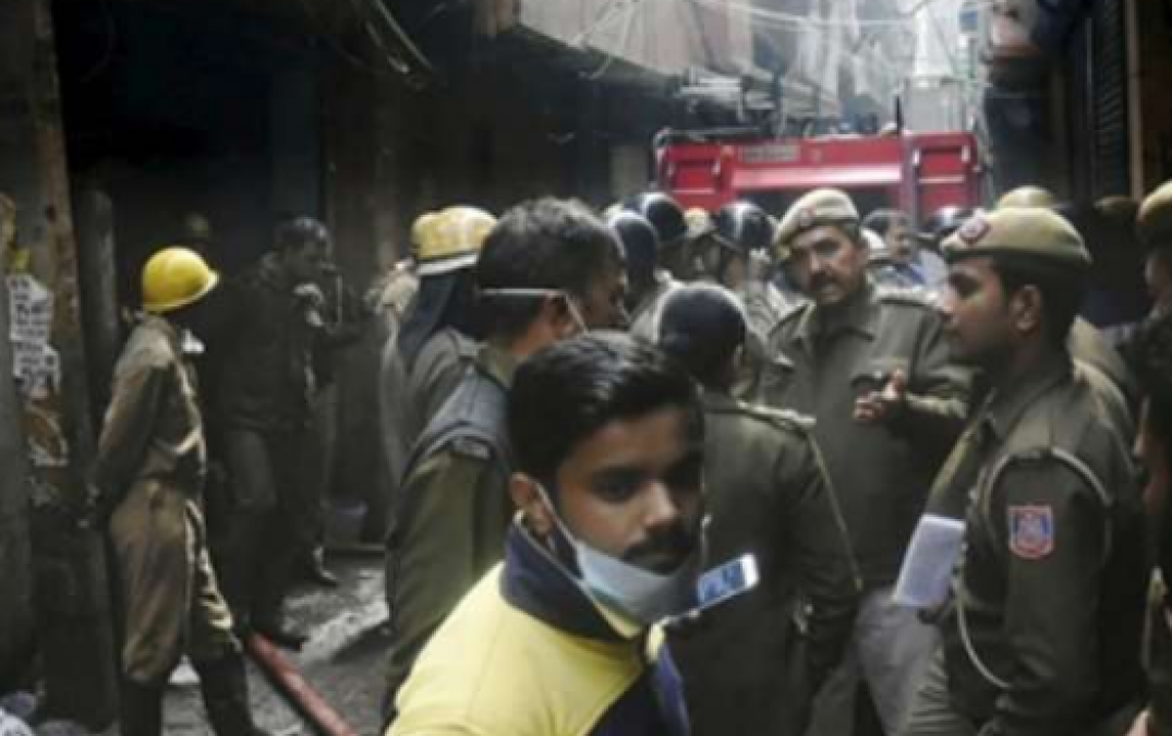 Delhi: 43 people killed in severe fire in Grain Market, difficulties due to these reasons