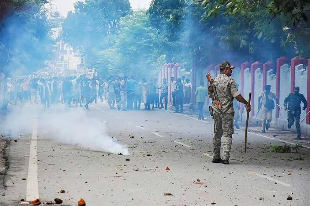 झारखंड की राजधानी के CRPF कैंप में गोलीबारी, कंपनी के कमांडर समेत 2 जवानों की मौत