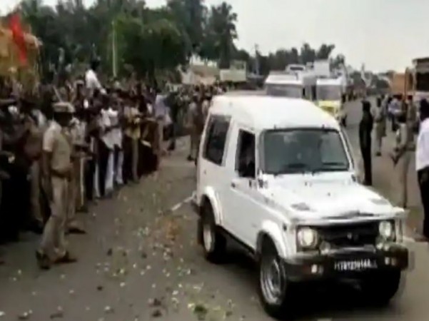 Flowers showered on the convoy carrying the body of 'CDS Bipin Rawat'