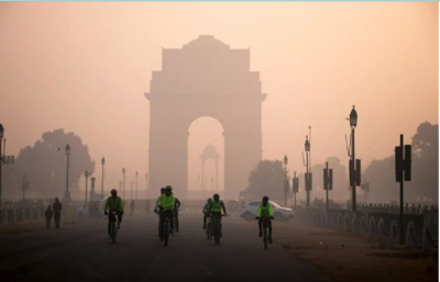 प्रदूषण के साथ दिल्ली में पड़ रही ठंड की मार