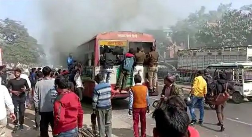 UP Roadways bus catches fire, 45 passengers were inside
