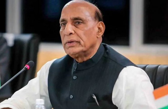 Rajnath Singh Visits Rajasthan to address rally, meet Former soldiers