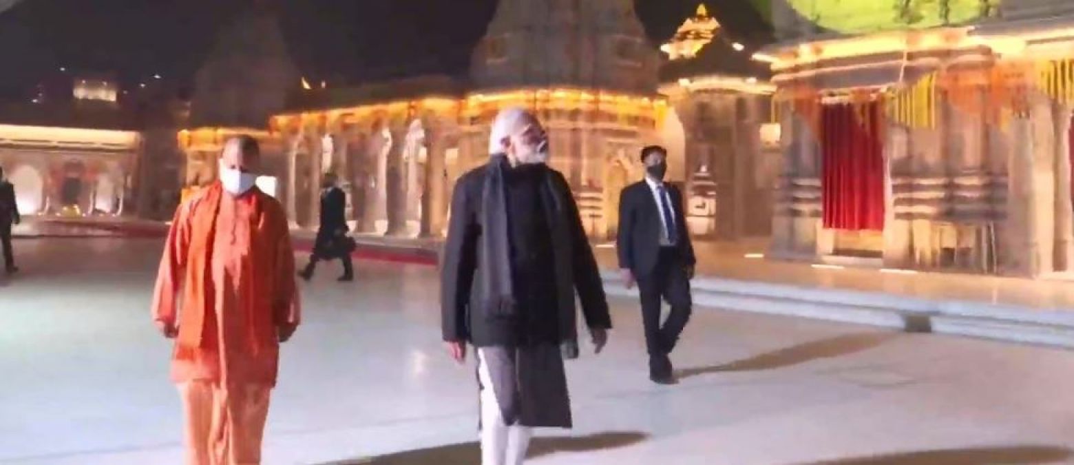See how PM Modi visited Kashi in pictures