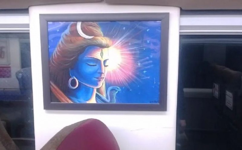 This train gives you  glimpse of Lord Shiva and Mother Parvati