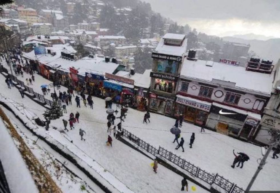 Shimla experiences snowfall again, Keylong temperature falls to minus 12 degrees