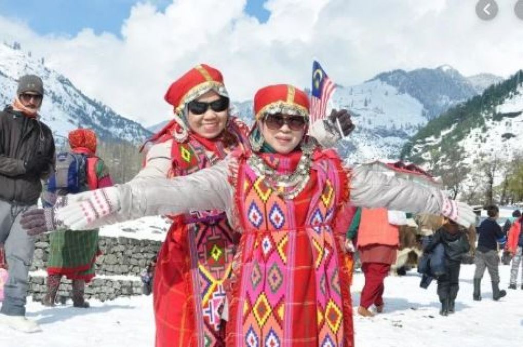 Shimla experiences snowfall again, Keylong temperature falls to minus 12 degrees