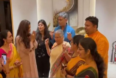 भारतीय गाने पर थिरकती हुईं नज़र आईं ब्रिटिश पीएम ऋषि सुनक की सास, वायरल हुआ Video