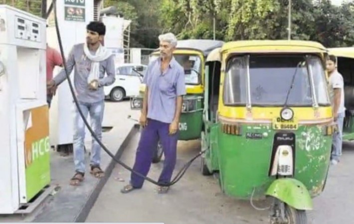 दिल्ली: आम आदमी को महंगाई का एक और झटका, फिर बढ़े CNG के दाम
