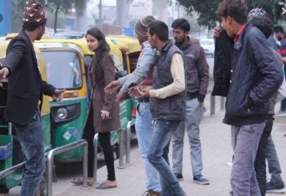 Woman passengers are not safe as auto driver around metro station performs miscreant activities