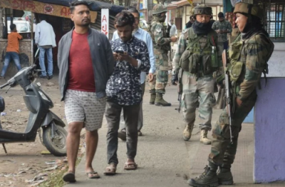 नागरिकता कानून : पूर्वोत्तर में कर्फ्यू से मिली राहत, केरल-बंगाल में हिंसा जारी