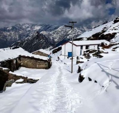 हिमाचल की सर्दी ने किया परेशान, बर्फ में फसकर दो लोगो की मौत