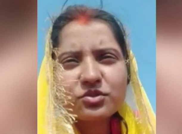'Girl student ran away with coaching teacher,' warns her own family
