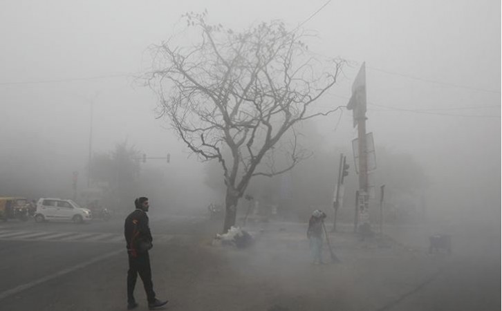 कड़कड़ाती ठंड से ठिठुरी दिल्ली, पूरे उत्तर भारत में शीतलहर का कहर