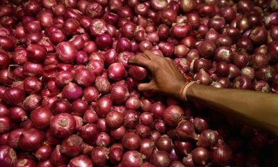 Foreign onion fails to reduce prices in India, onion being sold for Rs. 120/kg