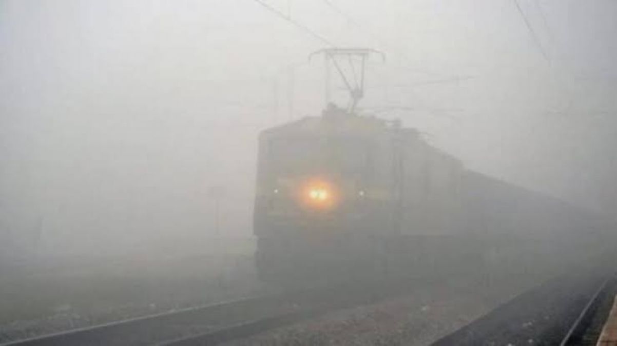 Cold increases in Delhi- NCR, time of 32 trains changed