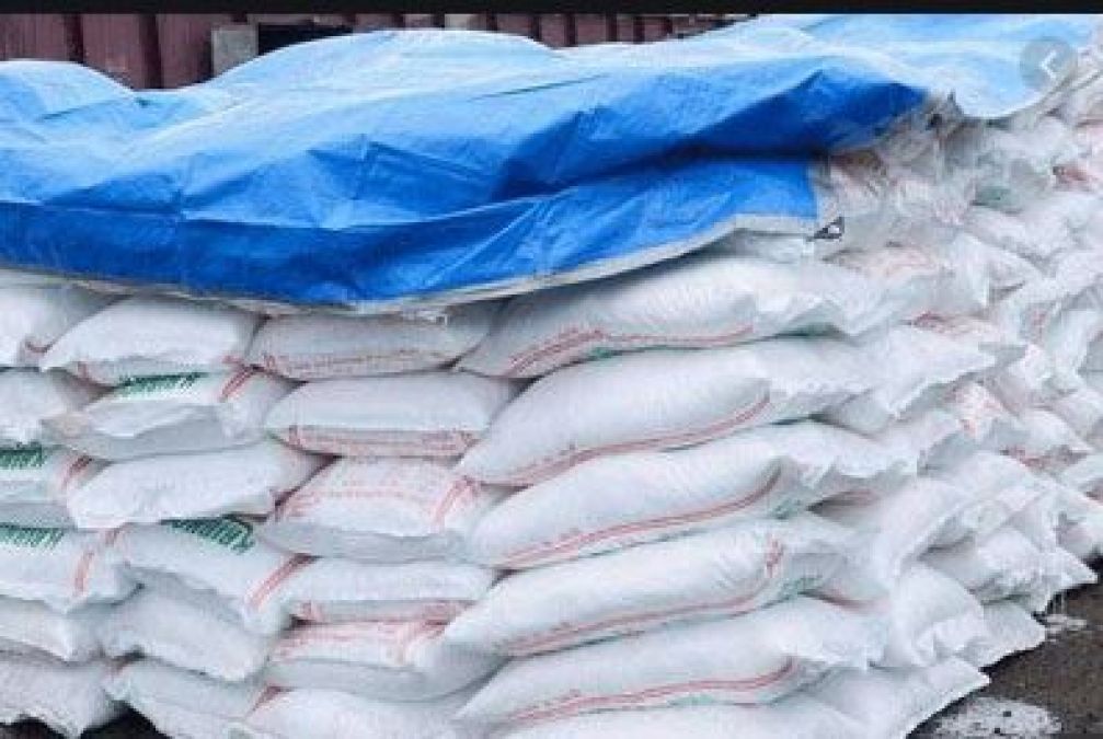 Bad news for farmers, black marketing of urea reveals in large quantities