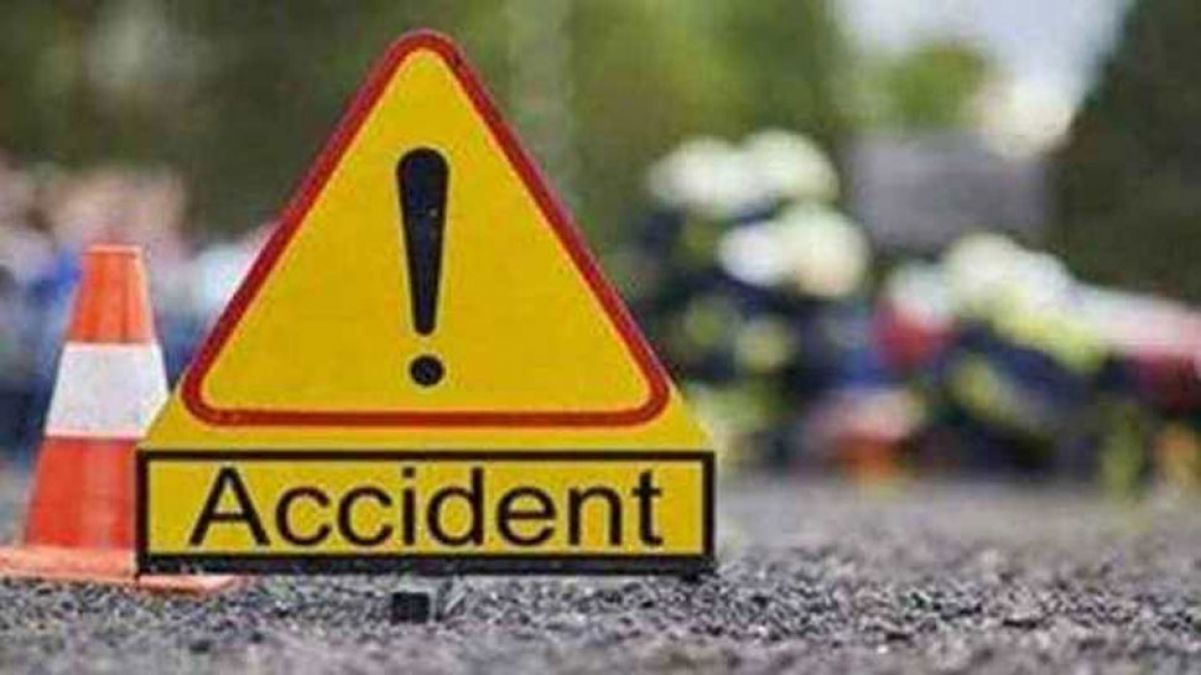 Five friends going to Shimla, car suddenly fell into the ditch