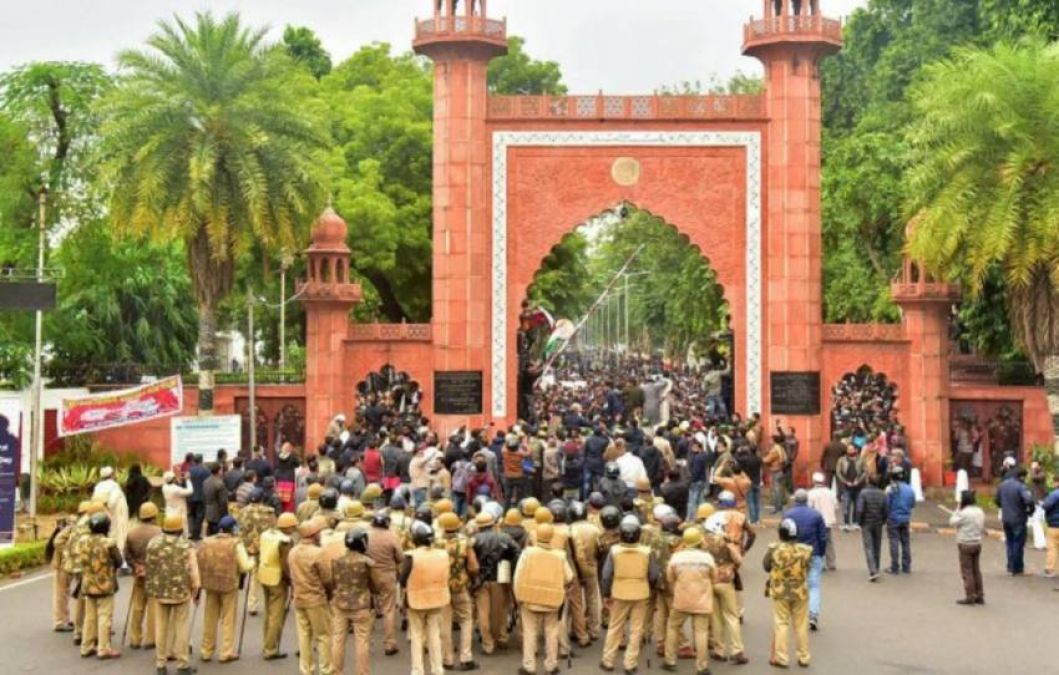CAA Protest: AMU के छात्रों ने किया था धारा 144 का उल्लंघन, अब 1200 लोगों पर दर्ज हुआ मुकदमा
