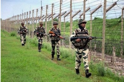 BSF का दावा- पिछले 1 साल में पकड़े गए बांग्लादेश से भारत आए 3204 अवैध घुसपैठिए