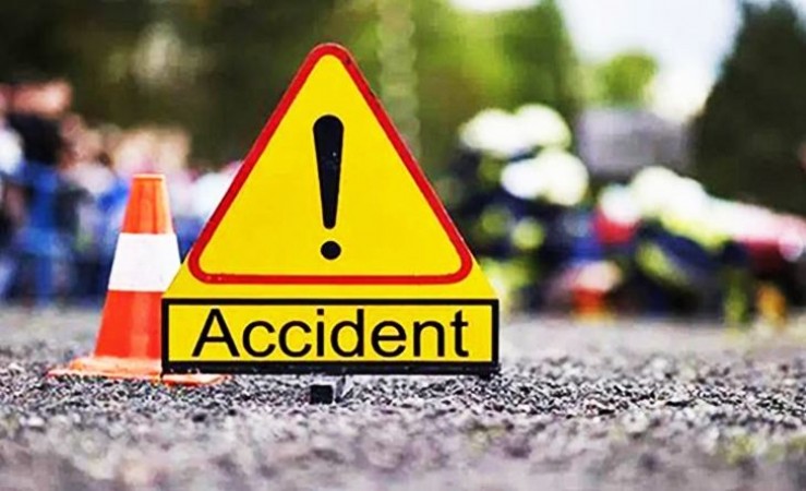 Assam: 7 dead, many injured painful in road accident, bus-truck collided