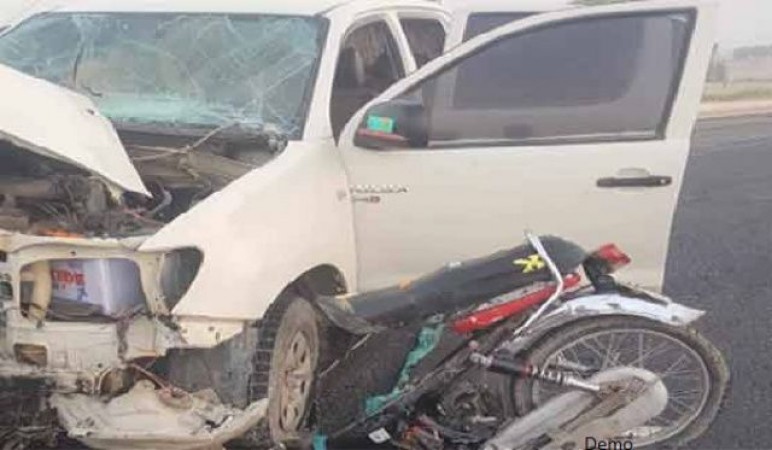 गुजरात: बाइक और कार की भिड़ंत में 4 लोगों की मौत, 2 घायल