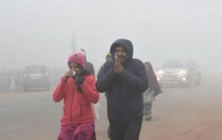 अगले 3 दिनों तक दिल्ली में पड़ेगी कड़ाके की ठंड, मौसम विभाग का अनुमान