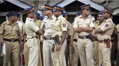मुंबई पुलिस ने किया देह व्यापार का पर्दाफाश, तहखाने से कराया 24 लड़कियों को आज़ाद