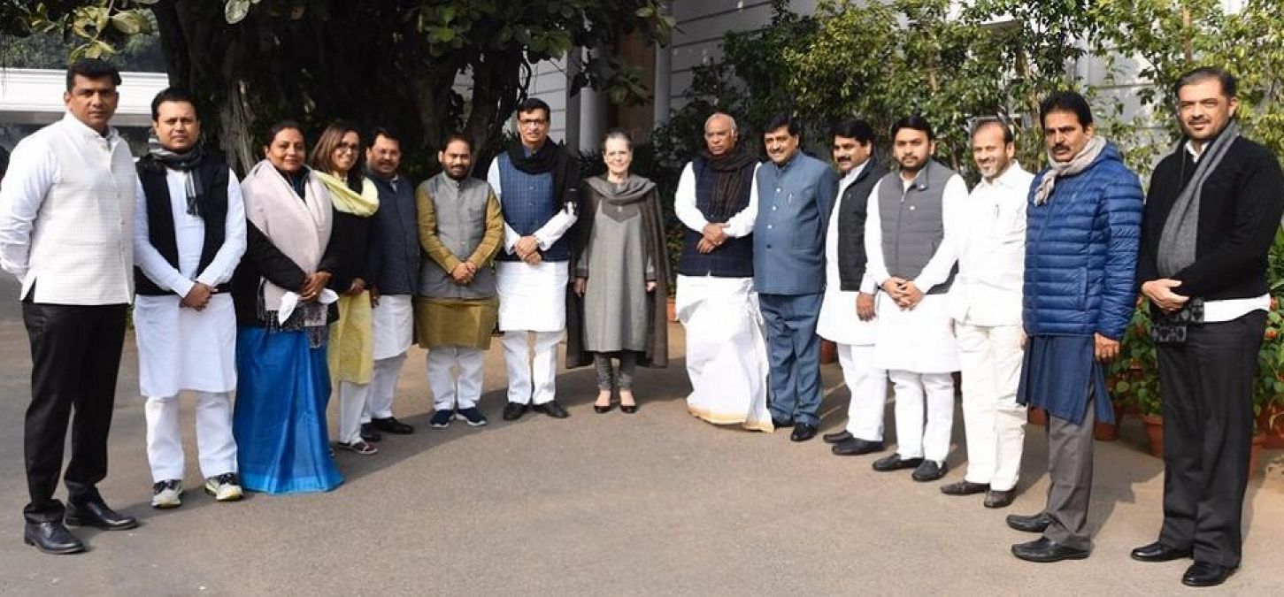 Maharashtra Congress leader and minister arrived to meet Sonia Gandhi