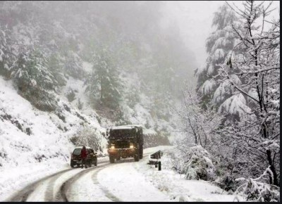 Cold  increased in Jammu and Kargil, traffic disrupted in many areas
