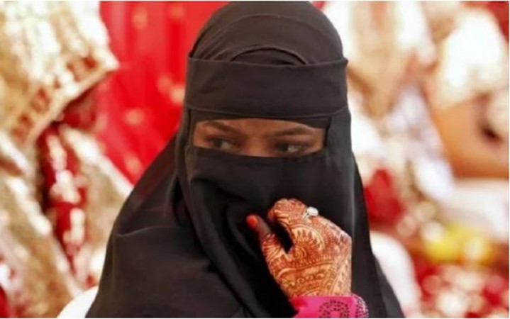 Kerala judge gives triple talaq to wife, Know complete case