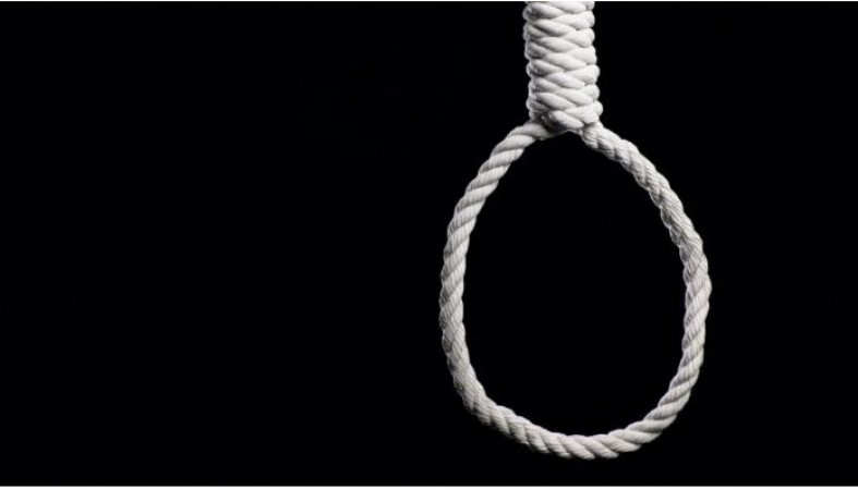 MBBS student commits suicide by hanging herself
