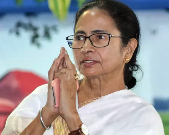 Mamta Banerjee engaged in helping scheduled castes, will give pension of 1000 rupees per month to the elderly