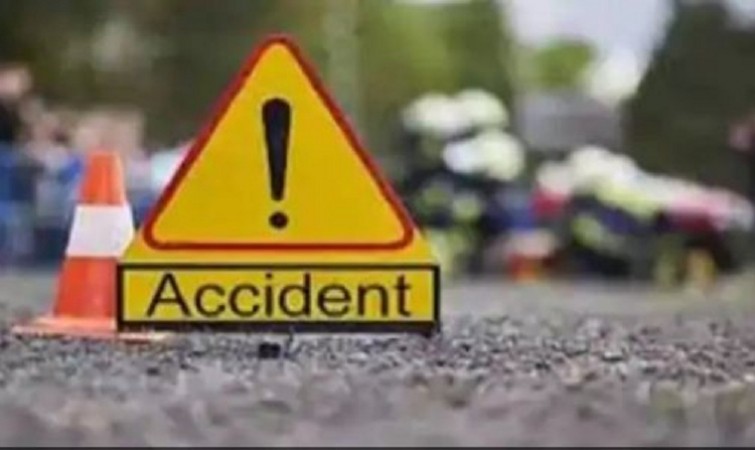 Horrific road accident reported in Jalgaon, 15 killed, 5 injured