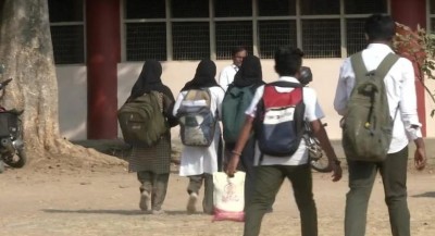 'Can leave studies, but not hijab..', many Muslim girl students in Karnataka left the exam