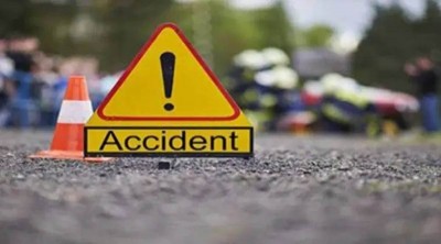   Uttar Pradesh: Car collided with stray animal, know the matter
