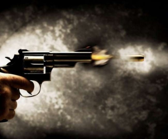 यूपी में सपा नेता की गोली मारकर हत्या, परिवार वालों ने किया चक्का जाम